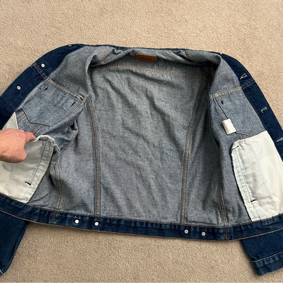 Vintage Levi’s Men’s Original Trucker Denim Jacket Made in France Med-Dark Wash - Picture 3 of 12